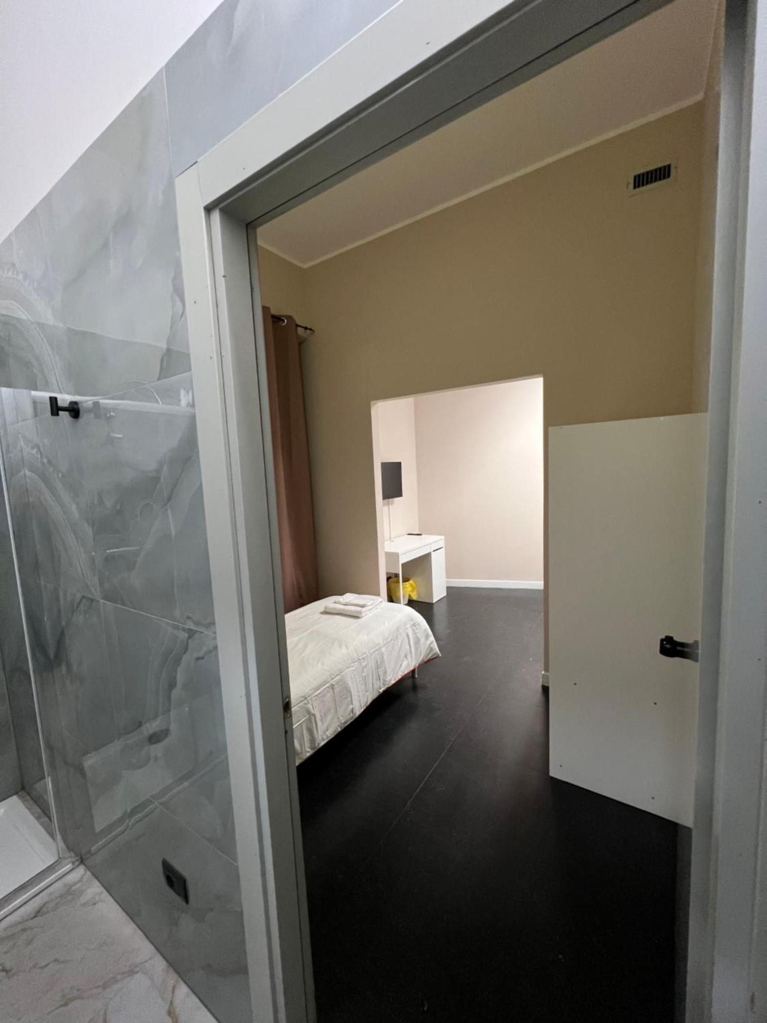 The Rock House Affittacamere Con Bagno Privato Piacenza Exterior photo