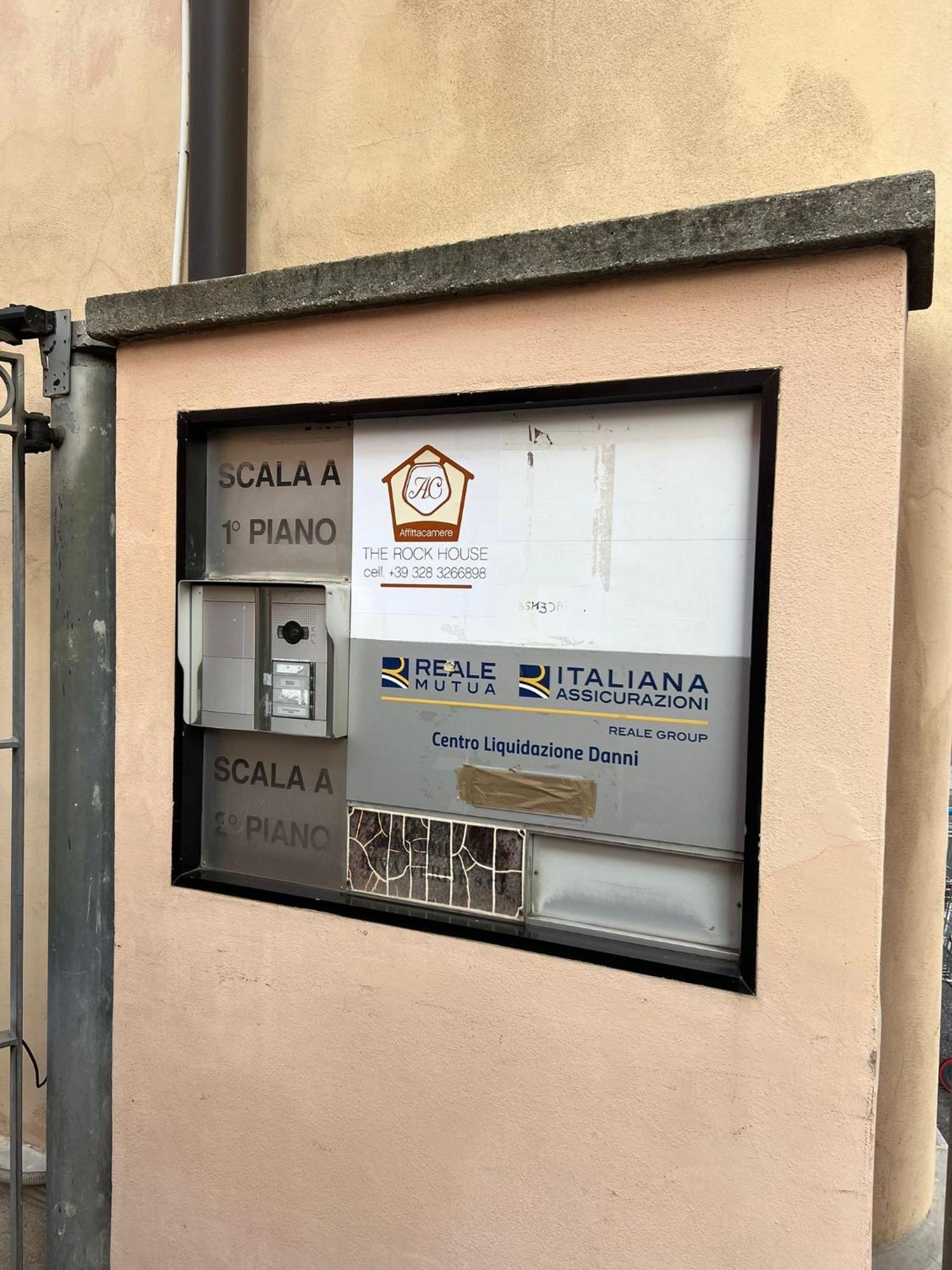 The Rock House Affittacamere Con Bagno Privato Piacenza Exterior photo