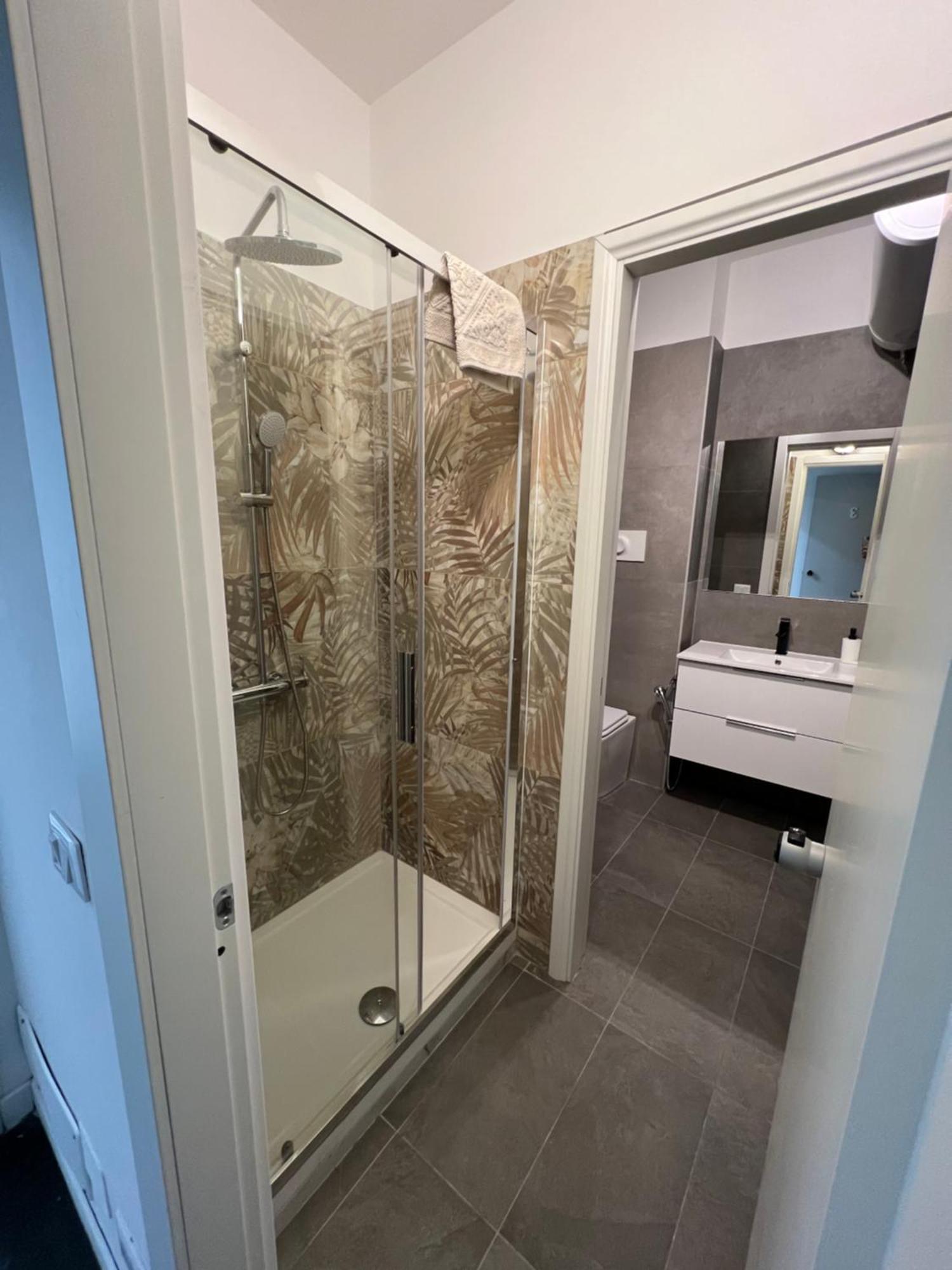 The Rock House Affittacamere Con Bagno Privato Piacenza Exterior photo